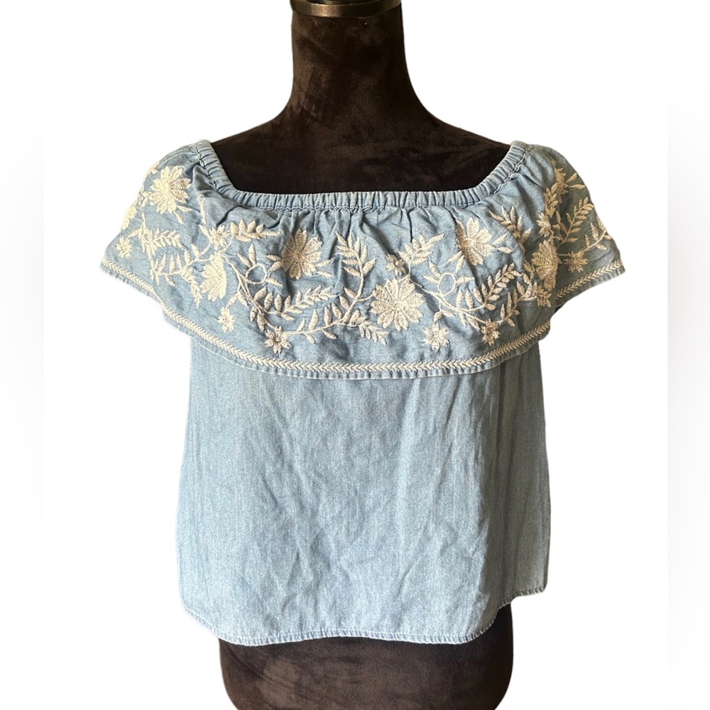 Forever 21 Denim Blue and white embroidered shirt, Small